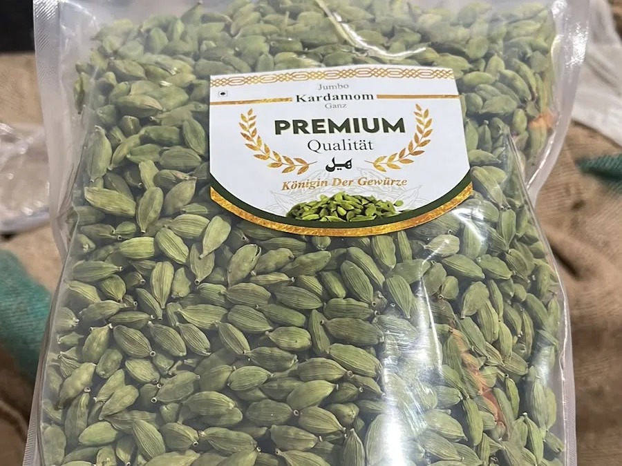 Premium cardamom in a 1 kg pack